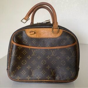 ❌SOLD❌Louis Vuitton “Trouville” monogram purse bag